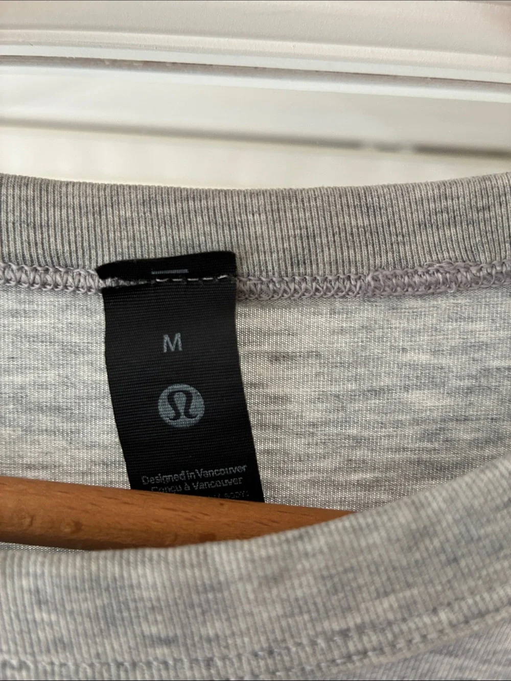 lululemon athletica classic crewneck